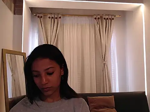 Snapshot of Scarleet_miaa chatting on June 5, 2026, 7:30 pm Scarleet miaa online show from June 5, 2026, 7:30 pm