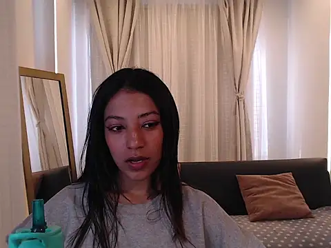 Snapshot of Scarleet_miaa chatting on June 11, 2026, 7:23 pm Scarleet miaa online show from June 11, 2026, 7:23 pm
