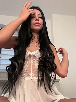 Snapshot of VivienDiamond chatting on February 9, 2026, 6:06 am VivienDiamond online show from February 9, 2026, 6:06 am