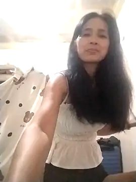 sweet maxine44 online show from April 2, 2026, 1:03 am