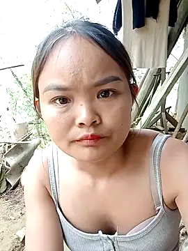 Luminana online show from April 4, 2026, 4:22 am