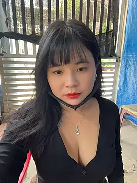 Lewd couple online show from May 14, 2026, 6:31 am