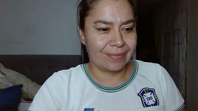 Snapshot of Karo_sexy chatting on December 14, 2024, 8:13 am Karo sexy online show from December 14, 2024, 8:13 am