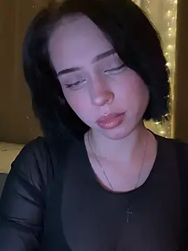 Snapshot of _luna_fox_ chatting on February 17, 2026, 5:08 pm luna fox online show from February 17, 2026, 5:08 pm