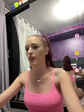 Roxyfoxyyy online show from July 10, 2026, 10:45 pm