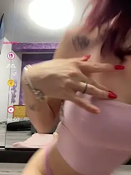Roxyfoxyyy online show from July 14, 2026, 7:30 pm