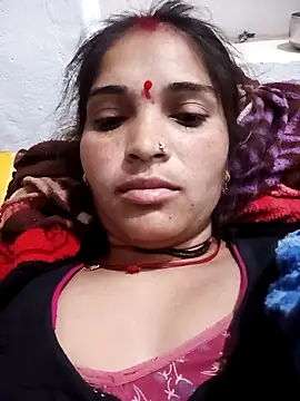 Snapshot of Komal4050 chatting on February 14, 2026, 12:18 am Komal4050 online show from February 14, 2026, 12:18 am