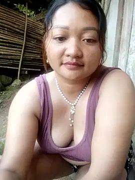 Maiphu246 online show from May 16, 2026, 10:36 am