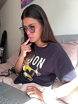 RachelWeisz  online show from July 24, 2026, 2:48 pm