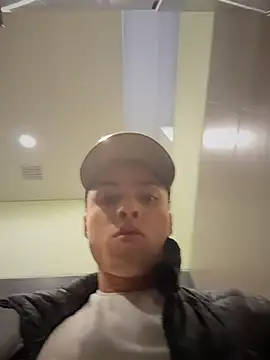 Snapshot of Eros_lee chatting on March 19, 2026, 11:09 pm Eros lee online show from March 19, 2026, 11:09 pm