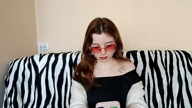 Snapshot of LanitaHemple chatting on April 14, 2026, 11:16 am LanitaHemple online show from April 14, 2026, 11:16 am