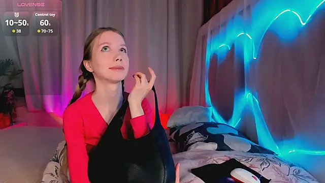 Snapshot of lada2k4 chatting on March 19, 2026, 5:44 am lada2k4 online show from March 19, 2026, 5:44 am