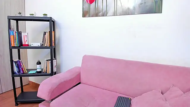Kitty f00x online show from June 11, 2026, 7:23 pm