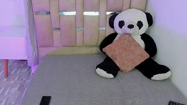 Snapshot of ValentiinaMoon chatting on March 2, 2026, 7:43 pm ValentiinaMoon online show from March 2, 2026, 7:43 pm