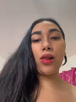 Mia  Starxxx online show from May 27, 2026, 9:12 pm