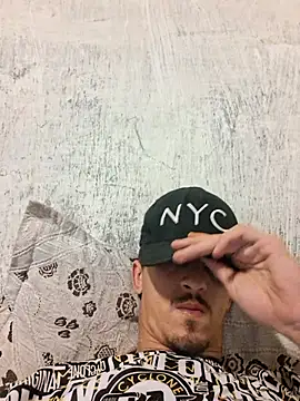 Snapshot of ReizinhoOh chatting on February 22, 2026, 6:57 am ReizinhoOh online show from February 22, 2026, 6:57 am