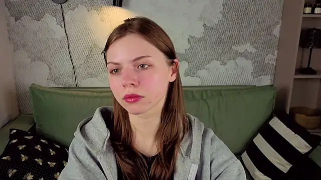 Snapshot of LesleySky chatting on March 1, 2026, 8:22 pm LesleySky online show from March 1, 2026, 8:22 pm