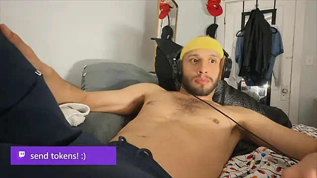 Snapshot of bobbysito122 chatting on March 7, 2026, 8:44 am bobbysito122 online show from March 7, 2026, 8:44 am