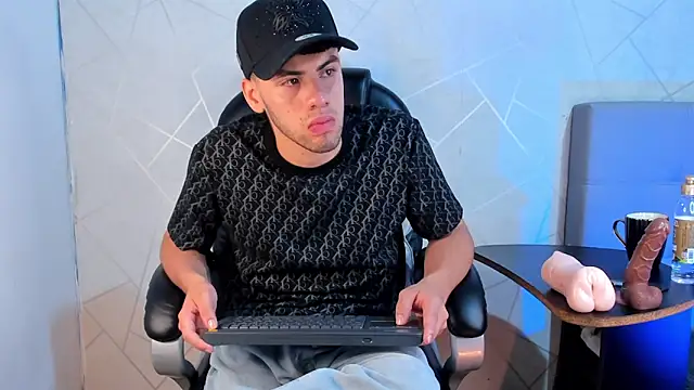 Milo Thompson online show from March 30, 2026, 4:13 am