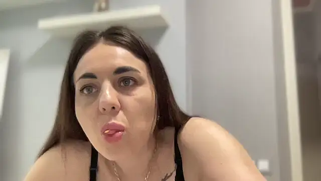 Snapshot of Darsy_Rox chatting on March 31, 2026, 6:03 am Darsy Rox online show from March 31, 2026, 6:03 am