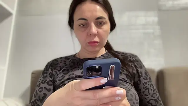 Snapshot of Darsy_Rox chatting on April 2, 2026, 4:37 pm Darsy Rox online show from April 2, 2026, 4:37 pm