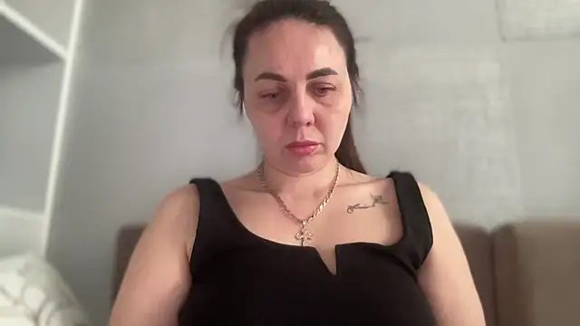 Snapshot of Darsy_Rox chatting on April 10, 2026, 9:36 am Darsy Rox online show from April 10, 2026, 9:36 am