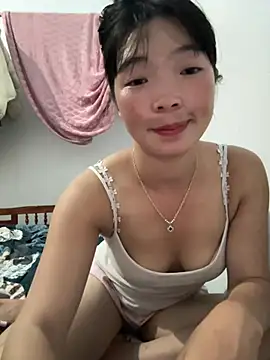 cuty lusy online show from July 15, 2026, 1:05 pm