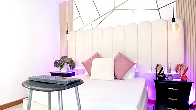 Snapshot of Sol_Midelton chatting on February 28, 2026, 12:50 pm Sol Midelton online show from February 28, 2026, 12:50 pm