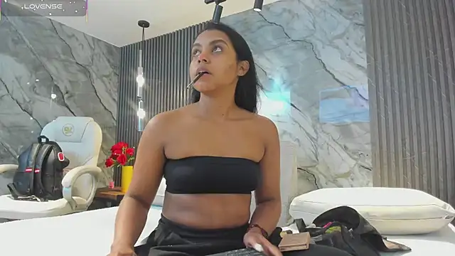 Snapshot of eva_lain chatting on March 11, 2026, 12:11 pm eva lain online show from March 11, 2026, 12:11 pm