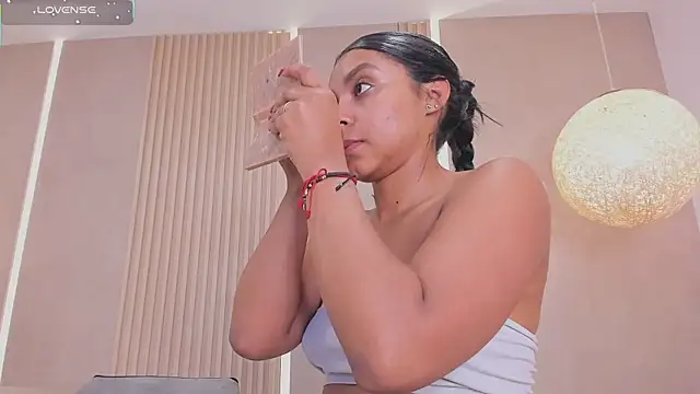 Snapshot of eva_lain chatting on April 16, 2026, 12:17 pm eva lain online show from April 16, 2026, 12:17 pm