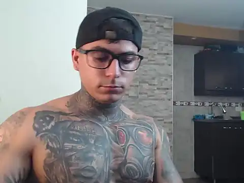 Snapshot of maxstrom111 chatting on February 7, 2026, 5:38 pm maxstrom111 online show from February 7, 2026, 5:38 pm