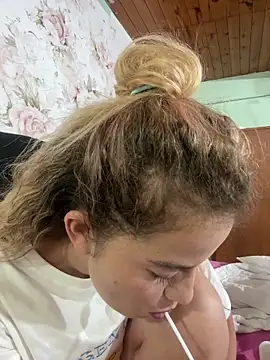 AriBeautiful online show from March 2, 2026, 8:32 am