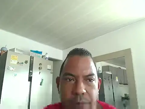 Snapshot of Quillero18 chatting on July 31, 2026, 3:11 pm Quillero18 online show from July 31, 2026, 3:11 pm