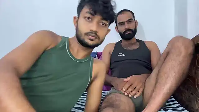 Snapshot of DesiDaddyandSon chatting on May 7, 2026, 2:17 am DesiDaddyandSon online show from May 7, 2026, 2:17 am