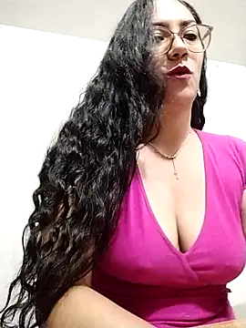 Snapshot of Salma-sweet chatting on April 12, 2026, 4:28 am Salma-sweet online show from April 12, 2026, 4:28 am