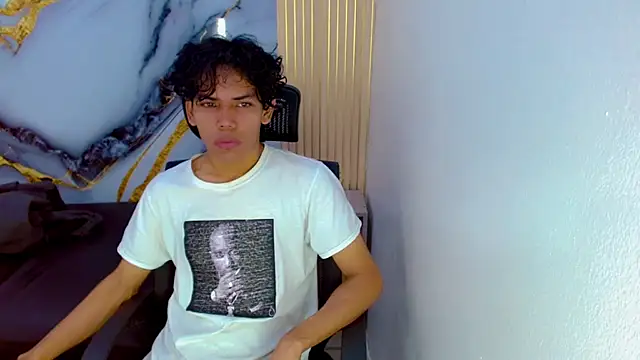 Snapshot of DaviidBuckx_ chatting on February 26, 2026, 2:32 am DaviidBuckx online show from February 26, 2026, 2:32 am