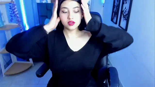 Snapshot of bloom_winxx chatting on February 18, 2026, 3:13 am bloom winxx online show from February 18, 2026, 3:13 am