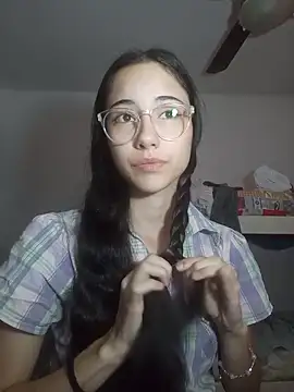 isaaabelaaa online show from March 25, 2026, 9:54 pm