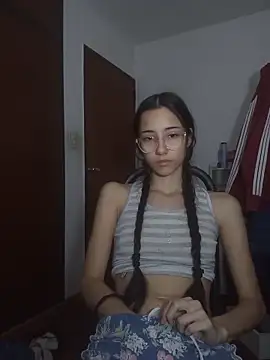 isaaabelaaa online show from March 26, 2026, 11:16 am