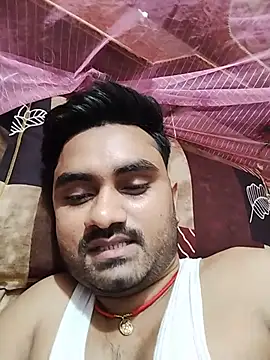 Snapshot of loyalboy_0052 chatting on July 8, 2026, 8:35 pm loyalboy 0052 online show from July 8, 2026, 8:35 pm