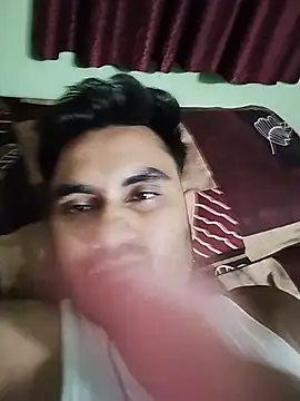 Snapshot of loyalboy_0052 chatting on July 9, 2026, 11:31 pm loyalboy 0052 online show from July 9, 2026, 11:31 pm