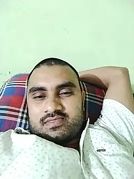 Snapshot of loyalboy_0052 chatting on August 4, 2026, 7:38 pm loyalboy 0052 online show from August 4, 2026, 7:38 pm