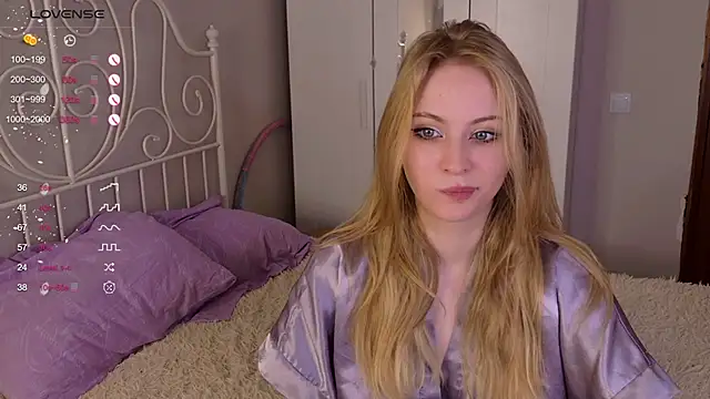 lilMelaniloveis online show from March 30, 2026, 7:20 am