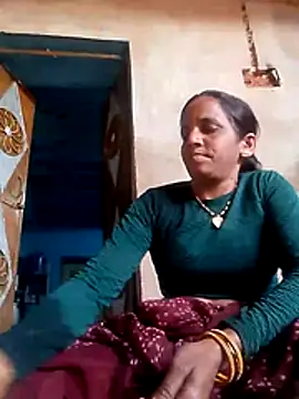 Snapshot of Anitarakkoli chatting on February 16, 2026, 8:21 am Anitarakkoli online show from February 16, 2026, 8:21 am