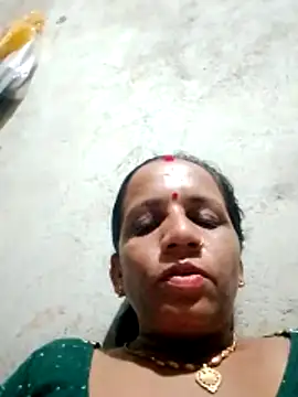 Snapshot of Anitarakkoli chatting on May 20, 2026, 4:46 pm Anitarakkoli online show from May 20, 2026, 4:46 pm