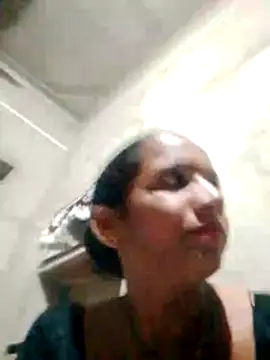 Snapshot of Anitarakkoli chatting on May 22, 2026, 5:07 pm Anitarakkoli online show from May 22, 2026, 5:07 pm