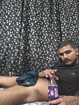 Snapshot of Rocko0309 chatting on February 28, 2026, 8:32 pm Rocko0309 online show from February 28, 2026, 8:32 pm