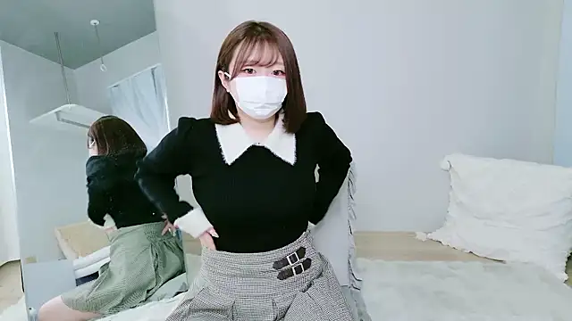 Snapshot of Saki_chanF chatting on February 17, 2026, 9:50 am Saki chanF online show from February 17, 2026, 9:50 am