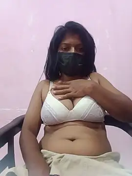 Malee S online show from June 8, 2026, 5:02 pm