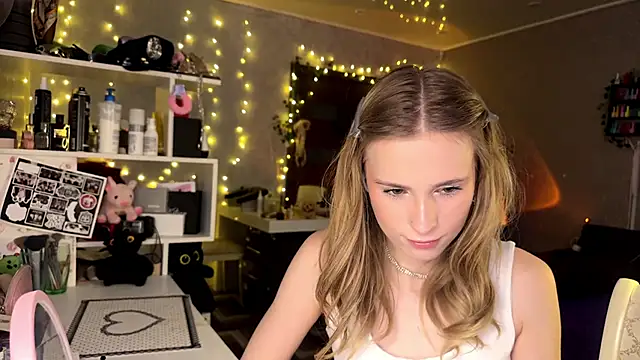 Snapshot of amily_sunray chatting on March 20, 2026, 2:00 pm amily sunray online show from March 20, 2026, 2:00 pm